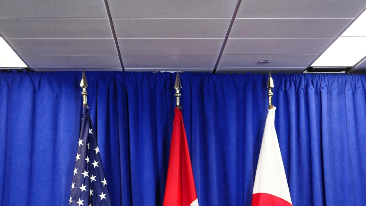 El presidente Donald Trump anuncia que Estados Unidos prepara la exploración 'masiva' de petróleo y gas en Groenlandia: 'No tiene rival'