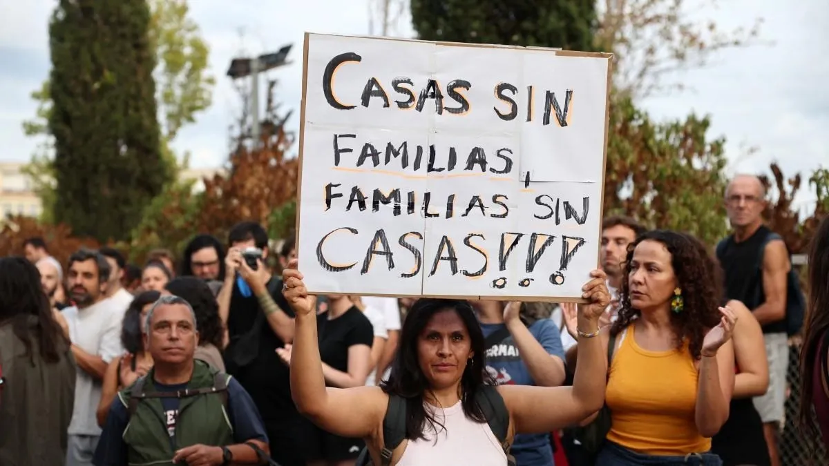 Tras convocar elecciones anticipadas, Pedro Sánchez presenta dos nuevos decretos para aliviar la crisis de vivienda en España