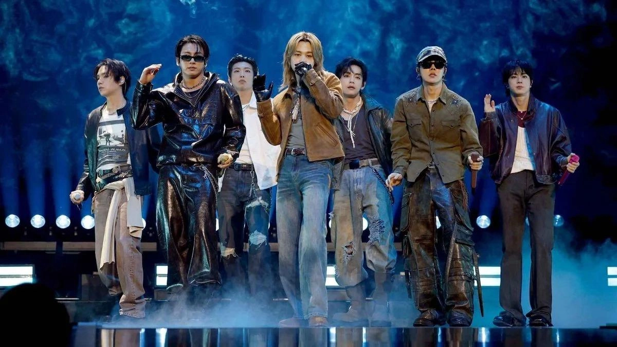 Videos | Así fue la primera fecha del concierto de BTS en El Campín de Bogotá: 53.000 asistentes escucharon a la banda hablar en español