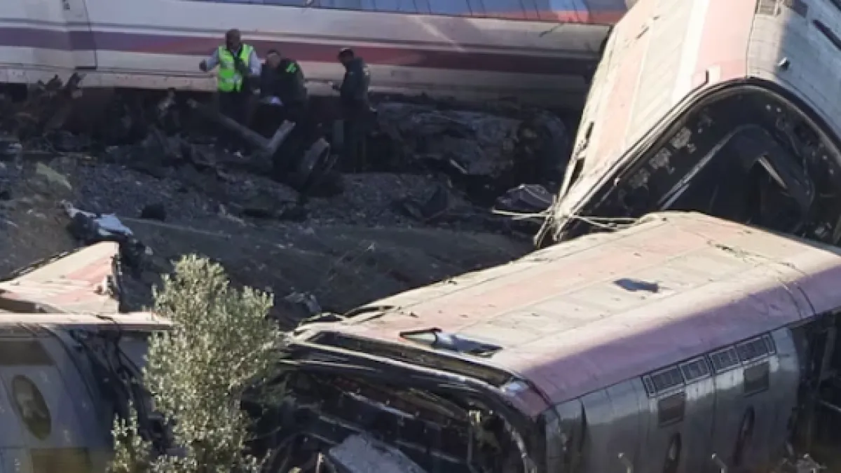 Últimas noticias del accidente de tren en España que deja 30 muertos y decenas de heridos: el rey Felipe VI expresó todo su apoyo tras emergencia