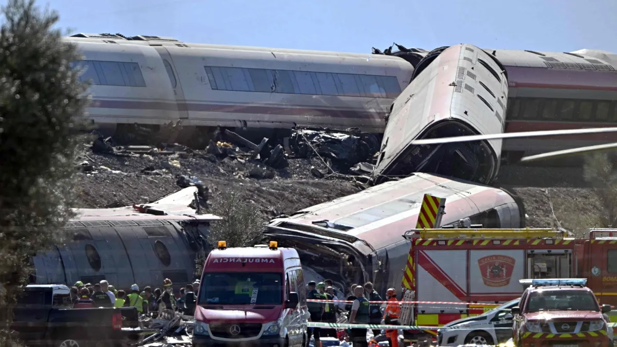 El empleado de Adif que ordenó reanudar la marcha del tren implicado en el accidente de Toledo, España, que dejó 69 muertos, se niega a declarar